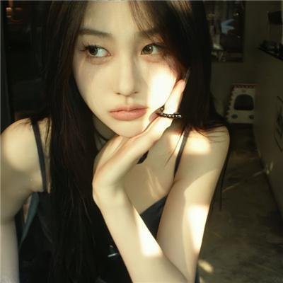 她的伪装